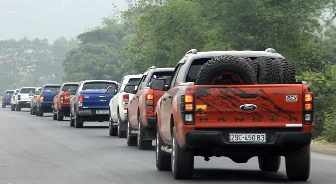 Oto ban tai nong truoc kha nang tang gia o Viet Nam-Hinh-2