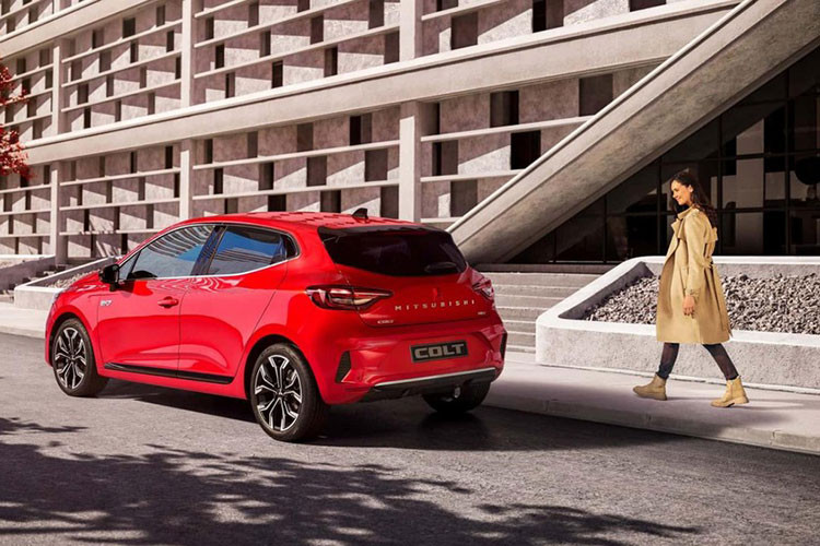 Ở phiên bản hybrid, Mitsubishi Colt 2024 thế hệ mới có thêm phanh tay điện tử và phanh đĩa ở bánh sau. Những phiên bản còn lại sẽ chỉ được trang bị phanh tang trống sau.