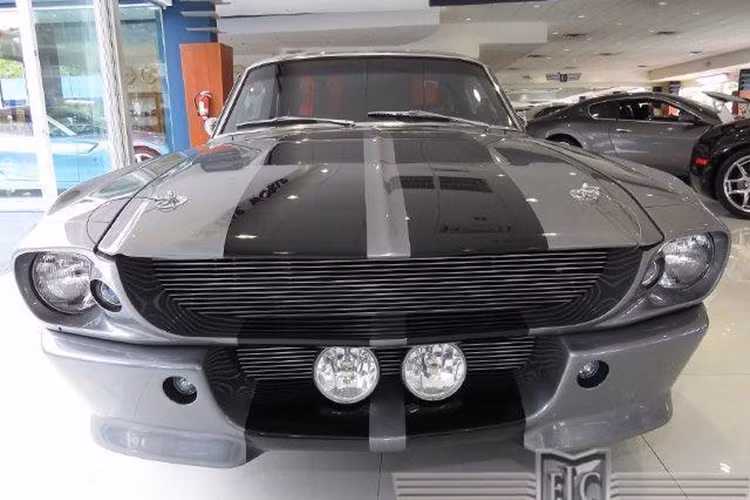 Sự hiếm hoi của những chiếc Eleanor, khiến cha đẻ của nó, Carroll Shelby kết hợp cùng với Performance Unique tạo ra những chiếc Eleanor dựa trên phiên bản mạnh mẽ Shelby GT 500E vào năm 2002.