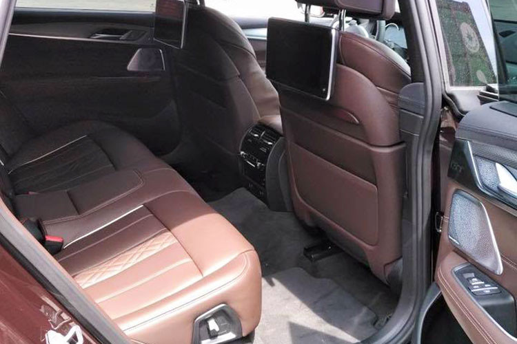 Mẫu xe sang BMW 640i Gran Turismo 2018 về Việt Nam được trang bị động cơ 6 xy-lanh thẳng hàng tăng áp 3.0 lít, sản sinh ra công suất 335 mã lực và mô men xoắn cực đại đạt 450 Nm, dẫn động cầu sau. Xe có thể tăng tốc từ 0 đến 100 km/h trong 5,4 giây, chỉ kém 0,1 giây so với tốc độ của phiên bản xDrive với hệ dẫn động 4 bánh.