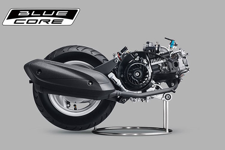 Yamaha Limi 2023 đã khiến cho không ít người ấn tượng với chỉ số tiêu thụ nhiên liệu cực kì tiết kiệm - chỉ "uống" lhoangr chưa đầy 1,7 lít xăng/100km, nhờ vào khối động cơ BlueCore 125cc.