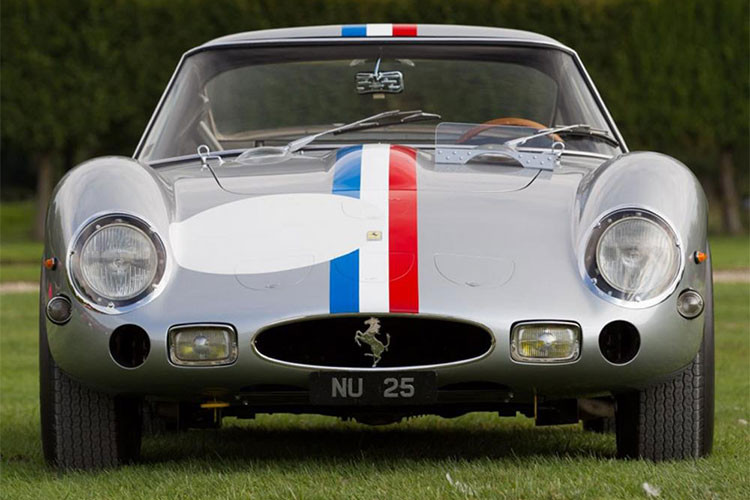 Đây cũng là chiếc xe từng lần đầu tiên tham gia tranh tài trong giải đua 24 Hours of Le Mans vào năm 1963. Tại giải đua này, chiếc xe đua Ferrari 250 GTO đã giành vị trí thứ 4 chung cuộc. 1 năm sau, cũng chiếc Ferrari 250 GTO này đã chiến thắng tại giải đua Tour de France 1964.