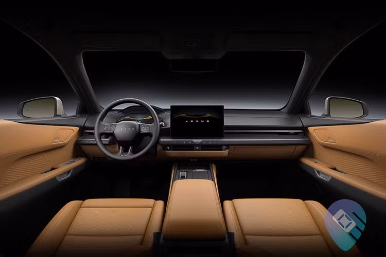 Các chi tiết như ốp cửa dạng tre xuyên sáng và hệ thống âm thanh Mark Levinson đi cùng đèn viền nội thất cũng góp phần khẳng định chất sang trọng của khoang cabin. Về nền tảng, thế hệ mới của ES được phát triển trên cấu trúc GA-K cải tiến. 