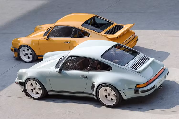 Mẫu xe mới nhất là Porsche 911 Carrera Coupe Reimagined by Singer độ siêu xe, lấy cảm hứng từ Turbo Study của công ty nhưng sử dụng động cơ nạp khí tự nhiên. Trái với tên gọi, cảm hứng để tạo ra Carrera Coupe Reimagined by Singer không đến từ chiếc 911 Carrera thông thường của những năm 1980.