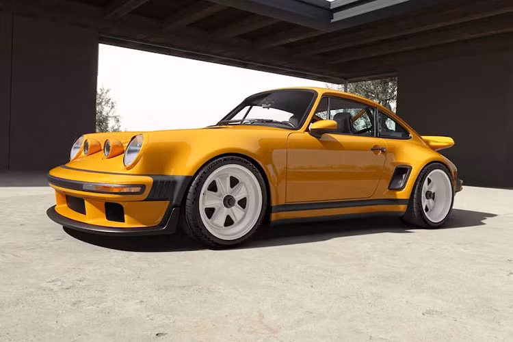 Chỉ có 100 chiếc 911 Carrera Coupe Reimagined by Singer bắt đầu với "xác" một chiếc 911 964. Sau khi tháo rời, vỏ xe được phục hồi và gia cố bằng các kỹ thuật do Red Bull Advanced Technologies - đơn vị chuyên nghiên cứu xe đua F1 của đội Red Bull phát triển; trước khi được lắp vòm bánh sợi carbon rộng hơn.