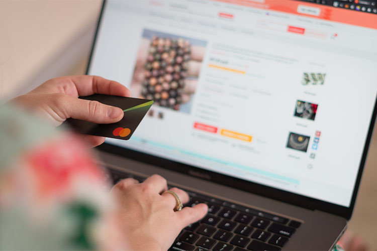 Nguoi dep Le Bong do dang xe ga Yamaha Grande sieu tiet kiem xang-Hinh-2