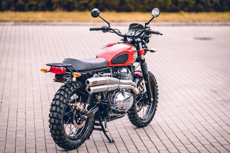 Tuy nhiên, mâu Royal Enfield Scrambler 650 này cũng chỉ là một phiên bản độ được bán ra chỉ 10 chiếc từ xưởng độ Moto Classic House mà thôi. Ngoài ra mức giá bán cho bản độ này cũng chưa được công bố.
