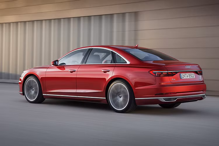 Có thể thấy Top Gear đánh giá rất cao dòng sedan cao cấp nhất của Audi, xe có tiềm năng đứng đầu trong phân khúc, tuy nhiên chiếc Audi A8 vẫn thiếu chút gì đó để có thể truất ngôi Mercedes-Benz S-Class.