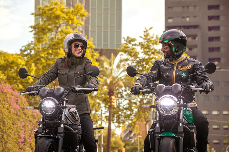 Mức giá xe Kawasaki Z650RS 2025 tại Nhật Bản là 1.078.000 yên (tương đương khoảng 185 triệu đồng). Dự đoán, mẫu xe này sẽ sớm được bán tại Việt Nam thông qua các nhà phân phối chính hãng.