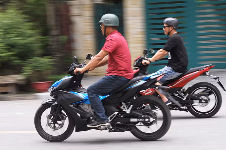 Hệ thống ABS trên Winner X nhiều khách hàng phản ánh hoạt động không trơn tru. Đặc biệt động cơ của Winner X vẫn giữ nguyên khối động cơ PGM-FI, 4 kỳ, xy-lanh đơn DOHC, làm mát bằng dung dịch, dung tích 150 cc. Sản sinh công suất cực đại 15,4 mã lực tại 9.000 vòng / phút, mô-men xoắn cực đại 13,5 Nm tại 6.500 vòng / phút, tỷ số nén 11.3:1. Đi kèm hộp số 6 cấp, côn tay.