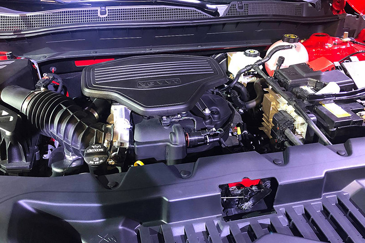 Xe có 2 phiên bản động cơ 2.5L Ecotec tiêu chuẩn mạnh 193 mã lực và động cơ V6 3.6L mạnh 305 mã lực; cả 2 đều kết hợp với hộp số tự động 9 cấp (9AT), hệ dẫn động cầu trước (FWD) tiêu chuẩn và bốn bánh (AWD) là tùy chọn. Dự đoán GM Thái Lan sẽ giới thiệu phiên bản máy 2.5L vì thuế sẽ ít hơn so với bản máy xăng V6 3.6L.