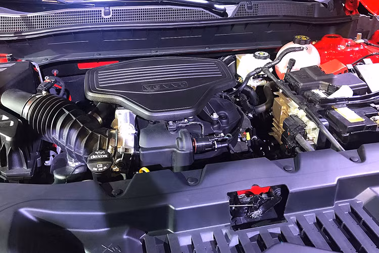 Xe có 2 phiên bản động cơ 2.5L Ecotec tiêu chuẩn mạnh 193 mã lực và động cơ V6 3.6L mạnh 305 mã lực; cả 2 đều kết hợp với hộp số tự động 9 cấp (9AT), hệ dẫn động cầu trước (FWD) tiêu chuẩn và bốn bánh (AWD) là tùy chọn. Dự đoán GM Thái Lan sẽ giới thiệu phiên bản máy 2.5L vì thuế sẽ ít hơn so với bản máy xăng V6 3.6L.