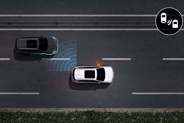 Cuối cùng là những trang bị an toàn, bao gồm tính năng phát hiện người đi bộ và phanh khẩn cấp tự động mới. Những tính năng an toàn của phiên bản cũ như kiểm soát hành trình thích ứng vẫn có trên Renault Koleos 2020.