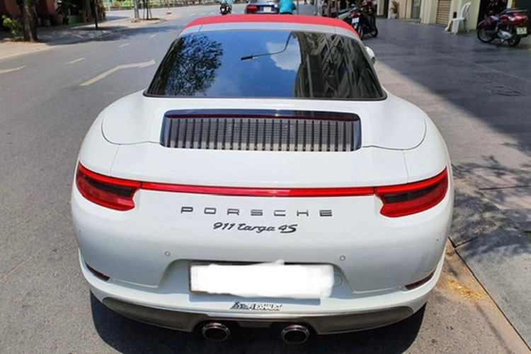 Loat xe tien ty cua ong Do Thanh Nhan bi ngan hang thu giu-Hinh-2