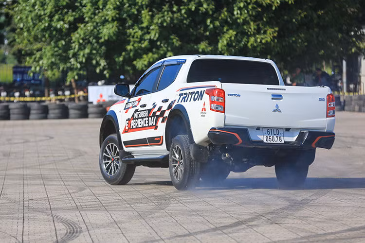 Không chỉ vậy, khách hàng tham gia sẽ được trải nghiệm cảm giác phấn khích, hồi hộp, thích thú và lạ lẫm sau khi ngồi trải nghiệm cùng Leona Chin. Bên cạnh đó, MMV mang đến cơ hội cho các khách hàng trải nghiệm chuyên sâu về các sản phẩm cùng với các bài tập được thiết kế riêng bởi các huấn luyện viên chuyên nghiệp.