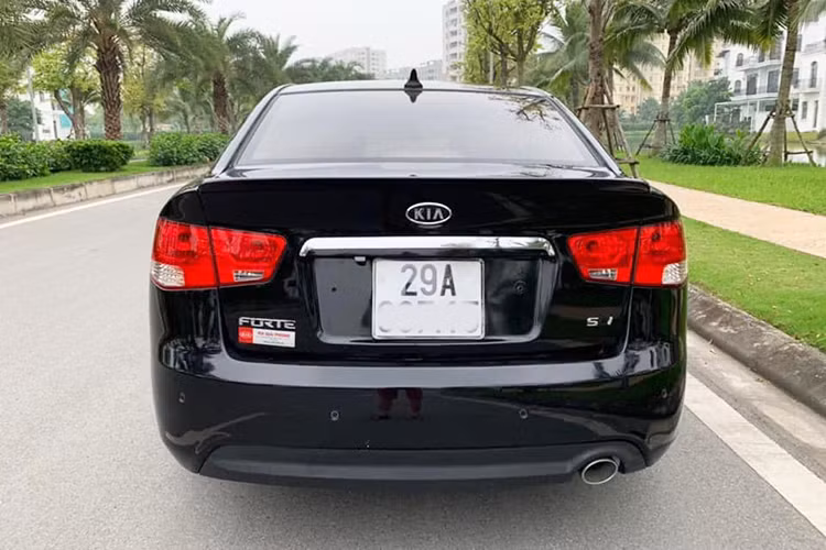 Làn sóng xe nhập khẩu Hàn thời điểm này đã gây khá nhiều “sóng gió” cho các mẫu xe cùng phân khúc trong nước như Toyota Corolla Altis, Honda Civic hay Ford Focus. Từ đây, thị trường ôtô Việt Nam cũng đã có nhiều thay đổi và bắt đầu cho một làn sóng xe ôtô hàn Quốc mới.