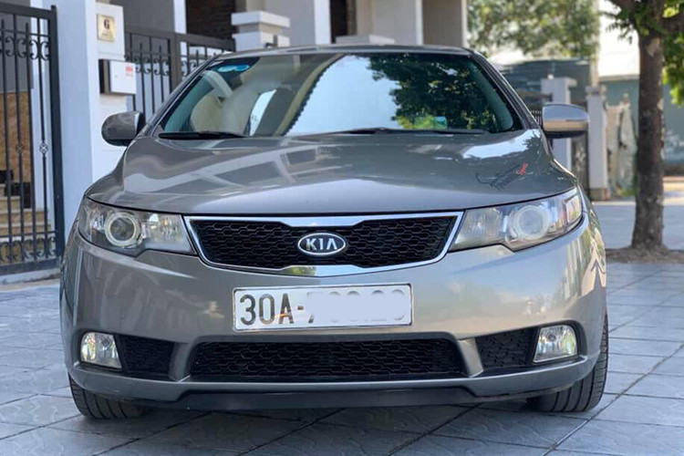 Các mẫu xe đời mới của Kia Forte tại Việt Nam hiện đã đổi tên lần lượt thành K3 và Cerato, tuy nhiên phom dáng của nó vẫn khôn mất đi cái chất của Forte đời đầu từng gây "sóng gió" một thời tại thị trường ôtô Việt.