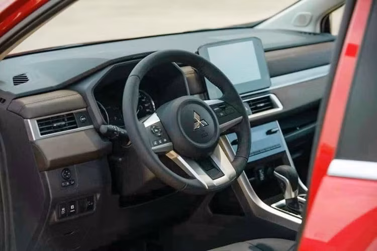 Mitsubishi Xpander thong tri doanh so thi truong oto Viet thang 3/2023-Hinh-3