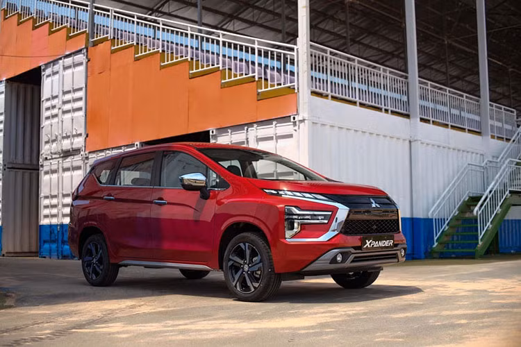 Mitsubishi Xpander thong tri doanh so thi truong oto Viet thang 3/2023