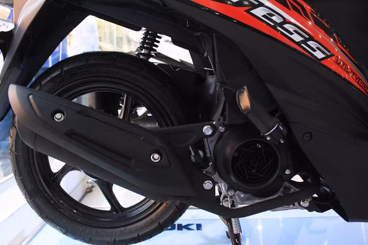 Suzuki Address 2016 được trang bị động cơ 4 thì, xi-lanh đơn, phun xăng điện tử, làm mát bằng không khí, SOHC, dung tích 113 phân khối. Dung tích bình xăng 5,2 lít.