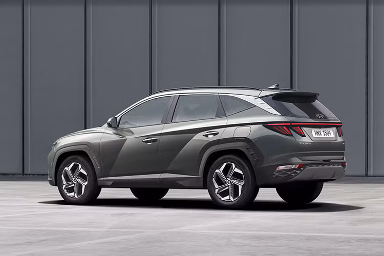 Hệ thống Intelligent Speed Limit Assist sẽ sử dụng biển báo giao thông hoặc thông tin định vị để cảnh báo người lái bằng cách rung vô lăng. Sau đó, hệ thống này sẽ thay đổi thiết lập tốc độ để người lái không vi phạm giao thông.