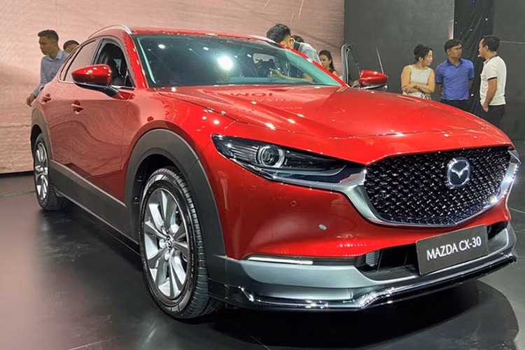 Mazda CX-30 tai Viet Nam giam 90 trieu, 