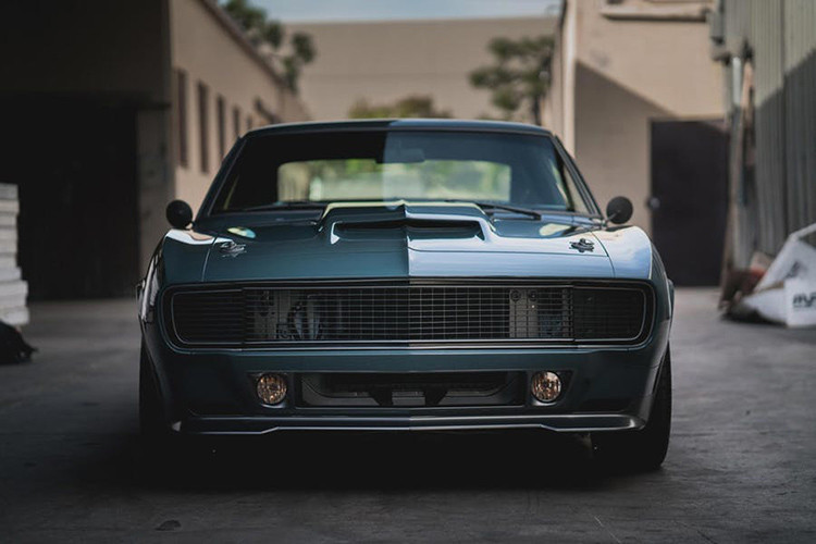 Sau khi nhận được món quà đặc biệt này, nam diễn viên Chris Evans đã cất giữ chiếc xe tại nhà riêng ở bang Massachusetts, Mỹ. Theo một số nguồn tin, giá xe Chevrolet Camaro 1967 của Đội trưởng Mỹ lên đến 275.000 USD (khoảng 6,4 tỷ đồng).