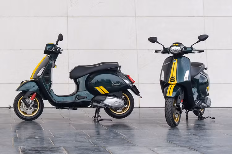 Vespa GTS Super Racing Sixties 300 HPE được trang bị động cơ tối tân 300 HPE (High-Performance- Engine: Động cơ hiệu suất cao) là thành quả của nghiên cứu công nghệ động cơ mới nhất của Tập đoàn Piaggio, tập trung vào hiệu quả về công suất, giảm tiêu thụ nhiên liệu và thân thiện với môi trường. Động cơ động cơ 300 HPE sở hữu công suất mạnh mẽ hơn, tăng 12% so với thế hệ động cơ Quasar cũ, giảm mức tiêu thụ nhiên liệu đáng kể và giảm tiếng ồn.