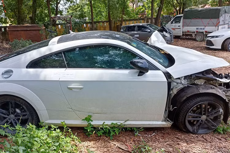 Liên quan vụ tai nạn do ông Nguyễn Đức Thịnh cầm lái chiếc xe Audi TT tông chết 3 người ở Bắc Giang, Phó thủ tướng Phạm Bình Minh có công điện gửi đến bộ, ngành về việc chấp hành quy định phòng chống tác hại của rượu, bia.