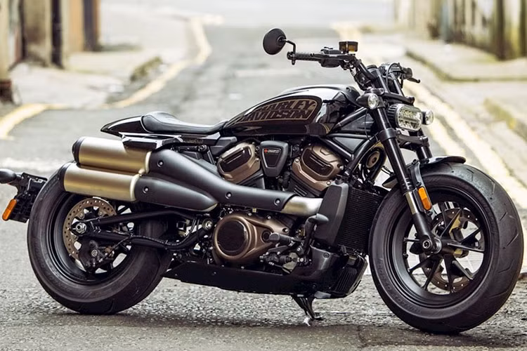 Cách đây nửa năm, Harley-Davidson đã làm cả thế giới bất ngờ khi ra mắt mẫu Adventure đặc biệt mang tên Pan America 1250. Sau đó ít lâu, siêu phẩm Harley-Davidson Sportster S 1250 mới cũng đã vừa chính thức trình làng.