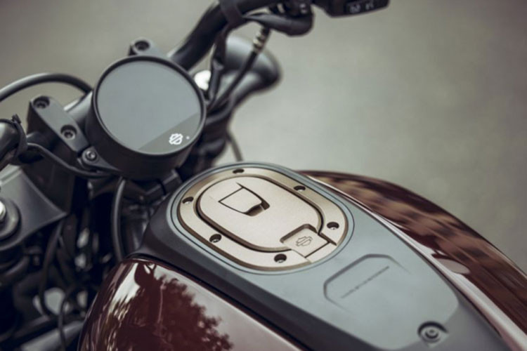 Sức mạnh tối đa của Harley-Davidson Sportster S 2021 hoàn toàn mới đạt 120 mã lực và được "thửa" từ Pan American nhưng điều chỉnh lại phù hợp hơn với dáng xe. Sức mạnh động cơ được truyền động qua dây cu-roa đặc trưng.