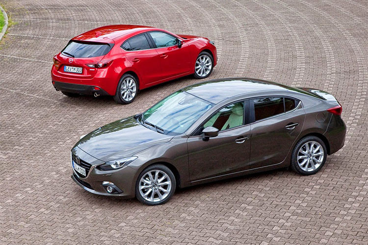 Trong tháng 3/2018 vừa qua, doanh số của mẫu xe Mazda3 tăng mạnh với 874 xe. Trong 4 tháng đầu năm 2018 này, doanh số xe Mazda3 đạt 4.323 xe, tăng 10% so với cùng kỳ năm ngoái. Trong tháng 5, giá Mazda3 ổn định ở mức 659 triệu tới 750 triệu đồng với 3 phiên bản tùy chọn.