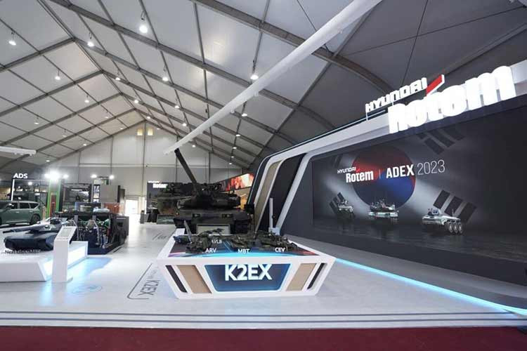 Theo phía nhà sản xuất Hyundai Rotem, quá trình bàn giao xe tăng tàng hình không người lái của họ đã bắt đầu vào cuối năm ngoái và sẽ kết thúc vào năm 2025.