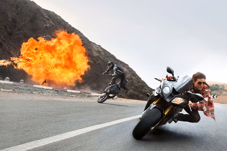 Phần phim mới nhất của loạt phim Mission: Impossible là Rogue Nation có sự góp mặt của mẫu siêu môtô BMW S1000RR. Trong phần phim này, Tom Cruise có cảnh rượt đuổi rất ấn tượng cùng chiếc BMW S1000RR, qua đường nhựa, đường cát và thậm chí là bậc thang.