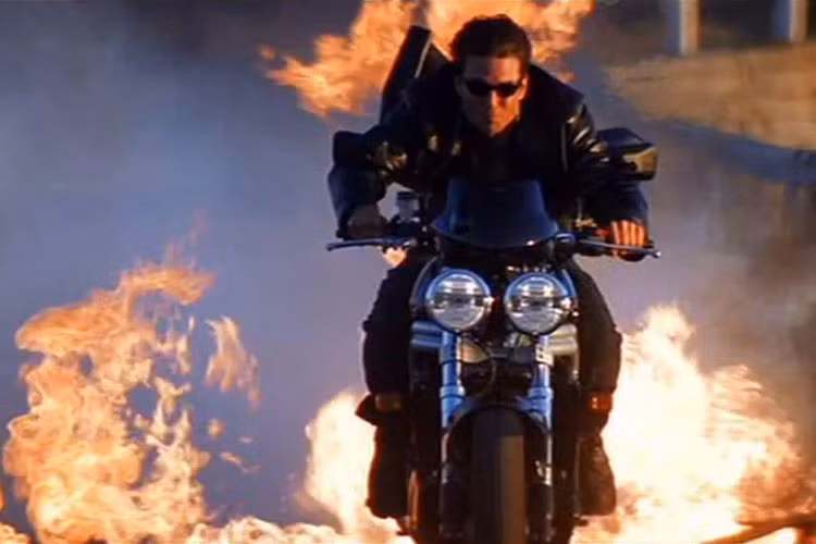Vào năm 2006, phần 2 của loạt phim Mission Impossible (nhiệm vụ bát khả thi) được chính thức ra rạp. Với sự tài trợ của thương hiệu xe Anh Quốc Triumph, Tom Cruise đa có loạt cảnh hành động gay cấn trên chiếc Triumph Speed Triple, chiếc naked-bike mạnh mẽ nhất của hãng.