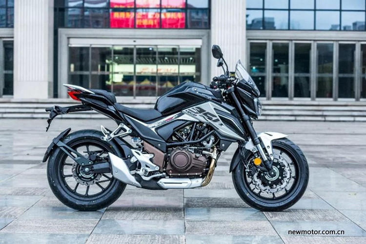 Tại thị trường Trung Quốc, mẫu xe Lifan KP350 2019 mới này sẽ &#x8;được bán ra với hai bản là bản Tiêu chuẩn và bản Cruiser. Xe dự định sẽ được phân phối đế một số thị trường Đông Nam Á như Malaysia, Thái Lan...