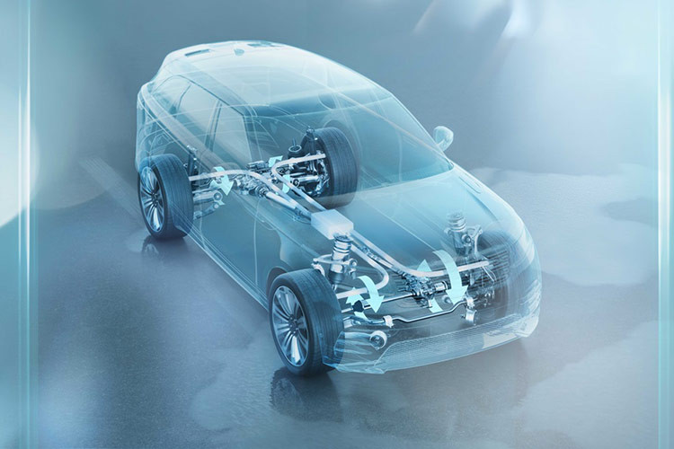 Bên cạnh đó, tính năng duy trì tốc độ vượt địa hình ATPC (All-Terrain Progress Control) giúp người lái giữ tốc độ ổn định từ 1,8 đến 30 km/h khi leo dốc hoặc xuống dốc trên các địa hình trơn trượt như cỏ ướt, tuyết, băng hoặc đất cát.