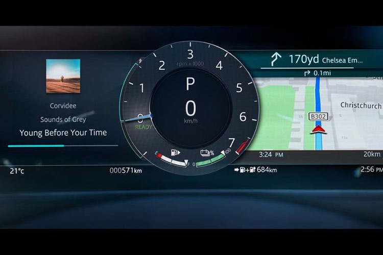 Hệ thống âm thanh Meridian cùng tính năng khử tiếng ồn chủ động (Active Road Noise Cancellation) mang lại trải nghiệm âm thanh chân thực như trong nhà hát. Tính năng này tự động phát ra sóng âm đối nghịch để triệt tiêu tiếng ồn giúp giảm thiểu tiếng ồn xuống mức thấp nhất.