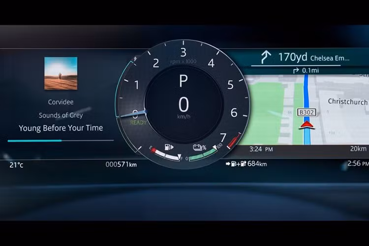 Hệ thống âm thanh Meridian cùng tính năng khử tiếng ồn chủ động (Active Road Noise Cancellation) mang lại trải nghiệm âm thanh chân thực như trong nhà hát. Tính năng này tự động phát ra sóng âm đối nghịch để triệt tiêu tiếng ồn giúp giảm thiểu tiếng ồn xuống mức thấp nhất.