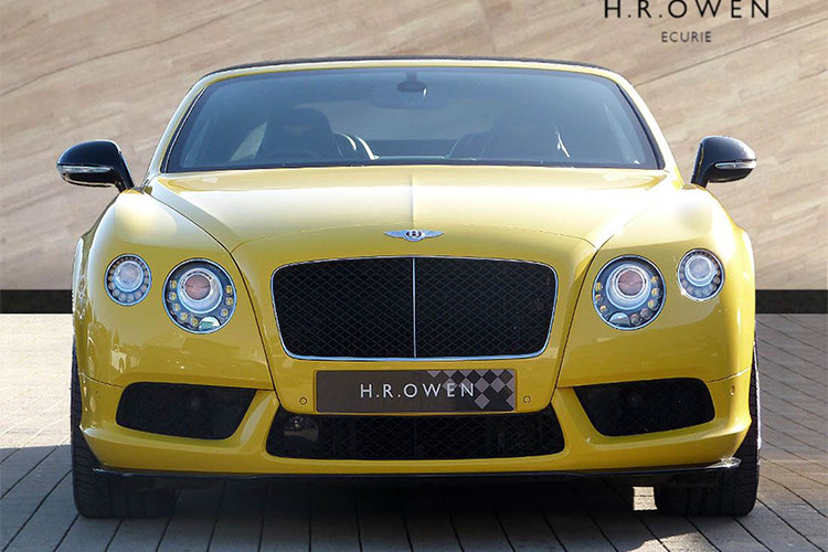 Toàn bộ các dòng xe siêu sang của thương hiệu xe Bentley tại Anh quốc đều có thể được đặt hàng qua Mulliner, bao gồm cả chiếc mui trần Bentley Continental GT Convertible V8 S có giá “rẻ” của hãng.