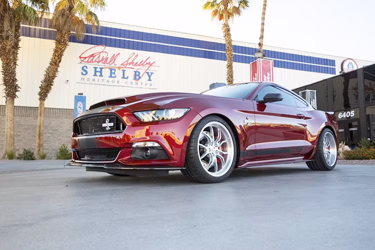 Các phiên bản Shelby Super Snake vẫn luôn là thứ mà người hâm mộ Ford mong chờ mỗi khi một đời Ford Mustang mới ra đời.