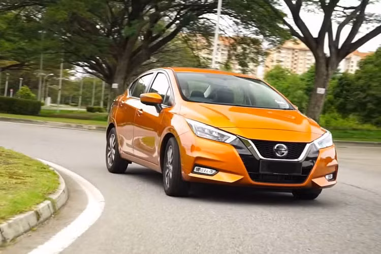 Nissan Almera/Sunny 2021 chuẩn bị ra mắt tại Việt Nam cũng nhận được nhiều lời khen bởi không gian rộng rãi, nếu được nâng cấp tốt về mặt công nghệ cũng mức giá hợp lý. Đây có thể là một lựa chọn mới trong phân khúc sedan bình dân vốn cạnh tranh mạnh mẽ.