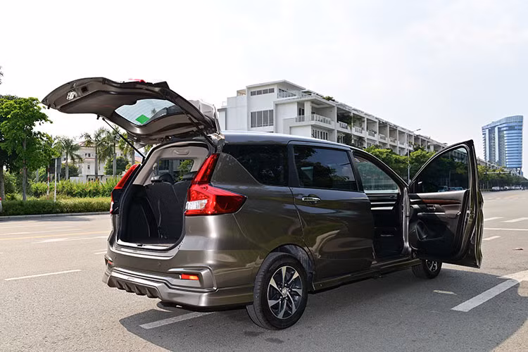 Mua xe 7 cho cho gia dinh, kho co the bo qua Suzuki Ertiga-Hinh-6