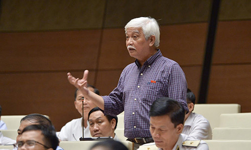 Ong Duong Trung Quoc: Bo 1 ty dong mua diem dung la 'coi tien nhu rac'