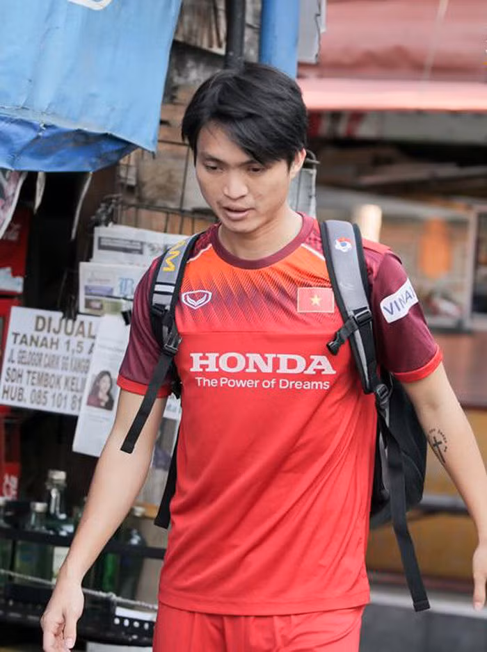 Tuyen Viet Nam dau Indonesia: Mat Tuan Anh vua mung, lai vua lo!