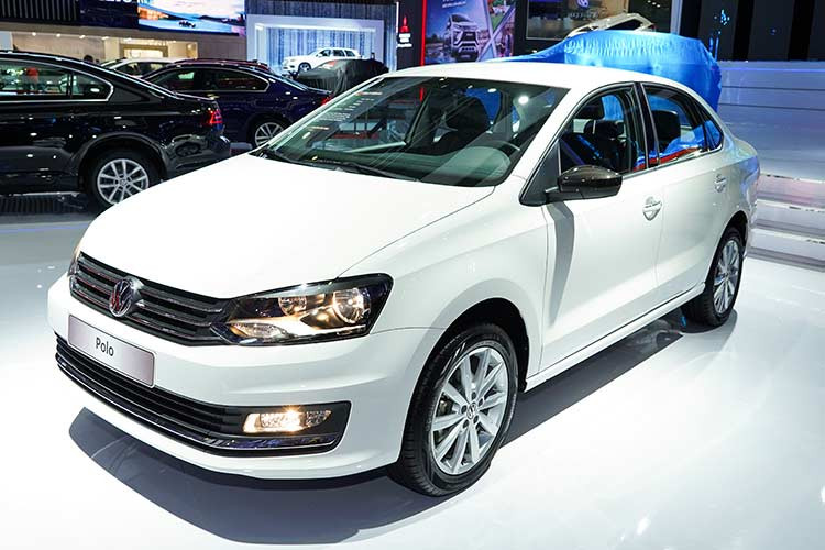 Volkswagen Polo - mẫu hatchback hạng B tiêu biểu cho dòng xe đô thị, mang trong mình đầy đủ các công nghệ an toàn tiêu chuẩn đến từ Đức. Đối tượng khách hàng mà Polo là các gia đình nhỏ, mong muốn một mẫu xe kinh tế với hệ thống vận hành chất lượng vượt trội. Tại Việt Nam, Polo có 2 phiên bản thân xe là sedan và hatchback.