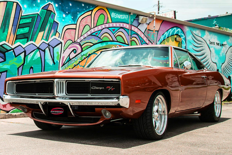 Với ý tưởng đem hiệu năng của mẫu xe Dodge Charger cổ điển trở nên tương đương với "hậu bối" của mình, xưởng độ Bumbera Performance tới từ Mỹ đã nảy ra ý tưởng "phẫu thuật" hệ động lực của Charger Hellcat hiện đại vào Charger 1969.