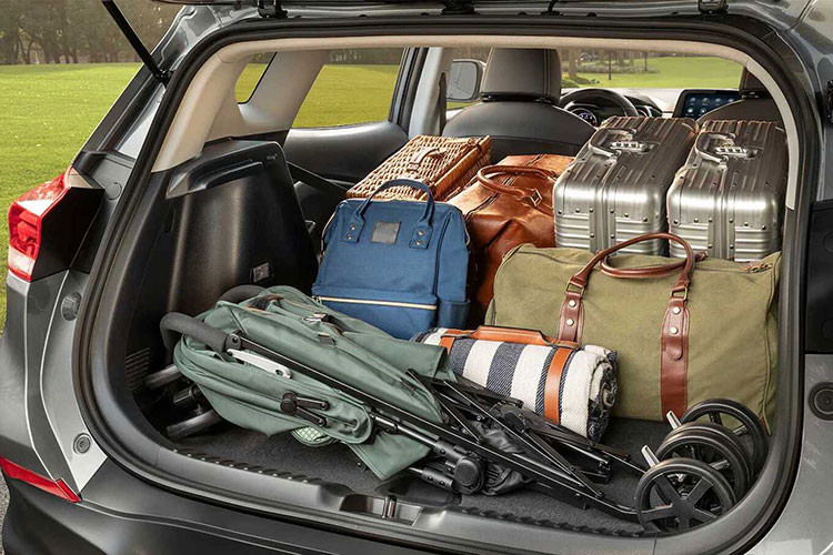 Chưa hết, mẫu SUV cỡ B này còn có hệ thống thông tin giải trí MyLink+ thế hệ mới với tính năng ra lệnh bằng giọng nói nâng cấp. Tính năng này cho phép người lái chỉnh điều hòa và hệ thống đa phương tiện, mở cửa sổ, cửa sổ trời, gọi điện thoại cũng như cài đặt định vị chỉ bằng cách ra lệnh.