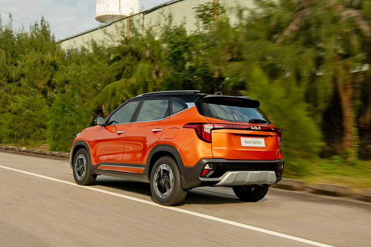 Ngay cả động cơ của bản 1.5 Turbo GT-Line cũng mạnh hơn 3 bản còn lại. Xe dùng động cơ xăng Smartstream 1.5L, tăng áp, tạo ra công suất tối đa 158 mã lực tại tua máy 5.500 vòng/phút và mô-men xoắn cực đại 253 Nm tại tua máy 1.500 - 3.500 vòng/phút dành cho bản cao cấp nhất.