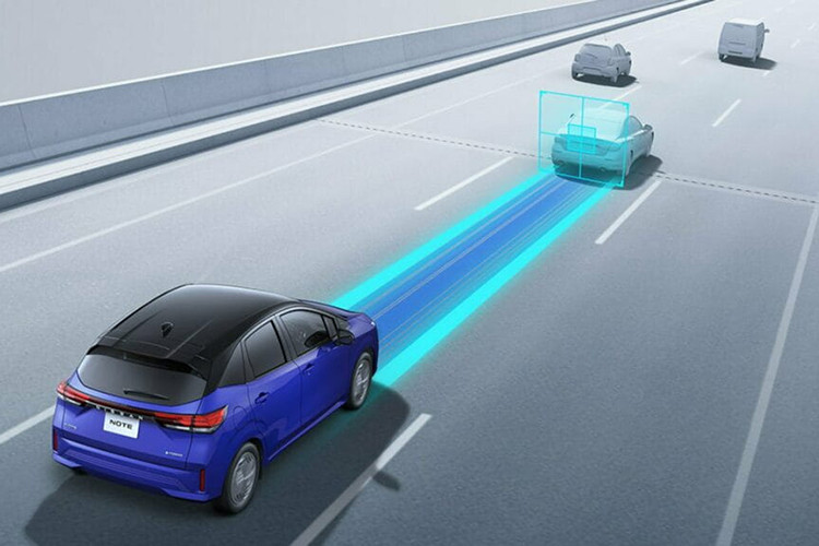 Tương tự phiên bản tiền nhiệm, bản facelift của Nissan Note vẫn được trang bị động cơ 3 xi-lanh thằng hàng 1.2L e-Power với công suất 79PS và mô-men xoắn 103Nm.